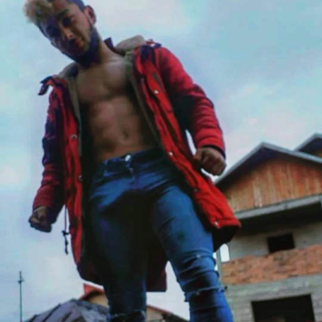 XXX Porn Photo of Nude Iulianmarius12 3