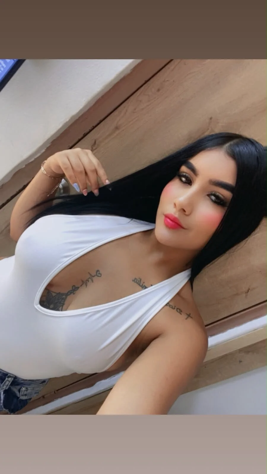 XXX Porn Photo of Nude LatinsSquirting 2