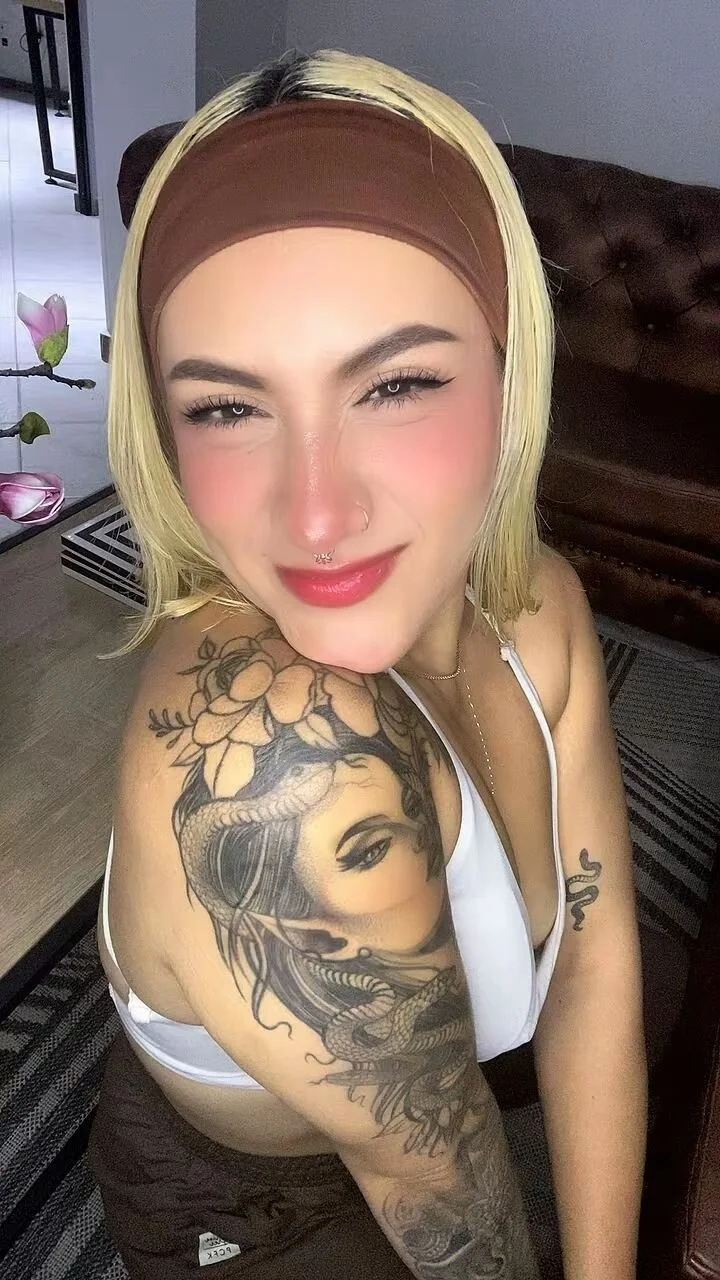 XXX Porn Photo of Nude Emily_robertss 160
