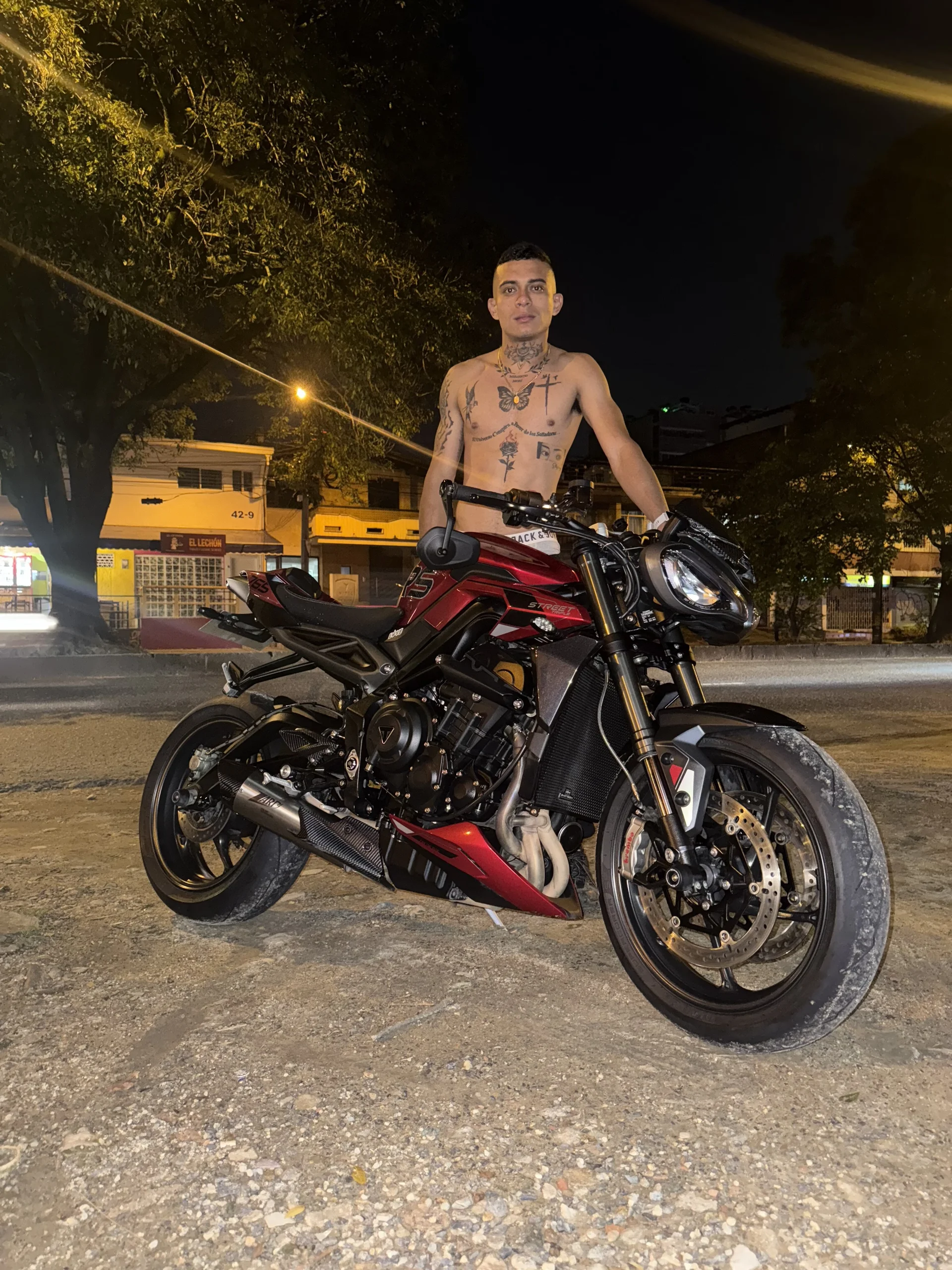 XXX Porn Photo of Nude Mrjustin_sebas 24