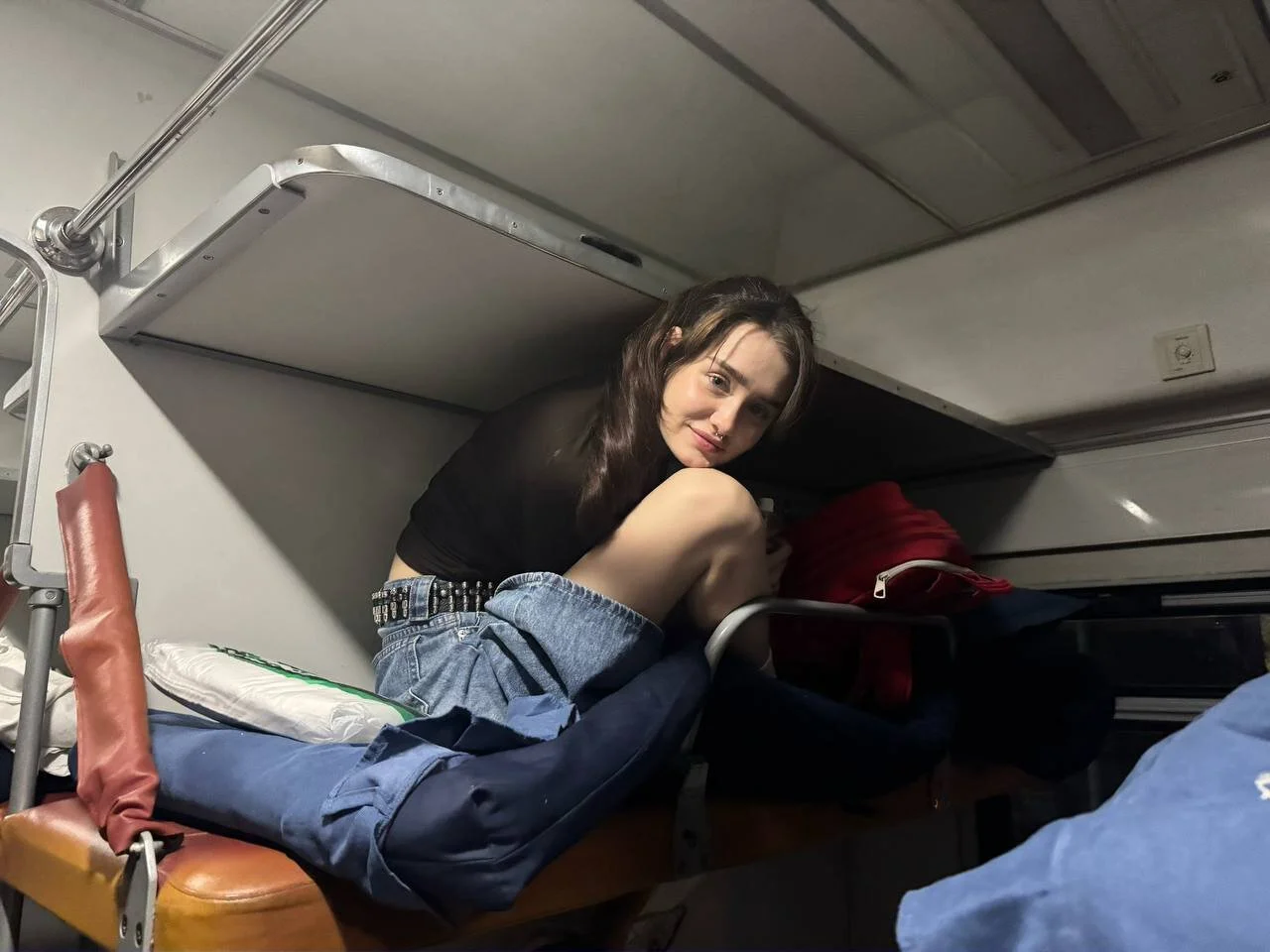 XXX Porn Photo of Nude AliviaWithLove 3