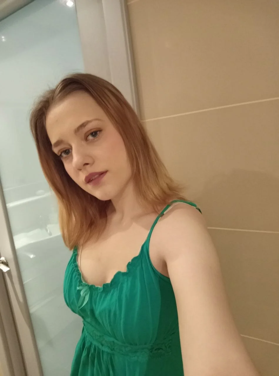 XXX Porn Photo of Nude HollieCollelo 34