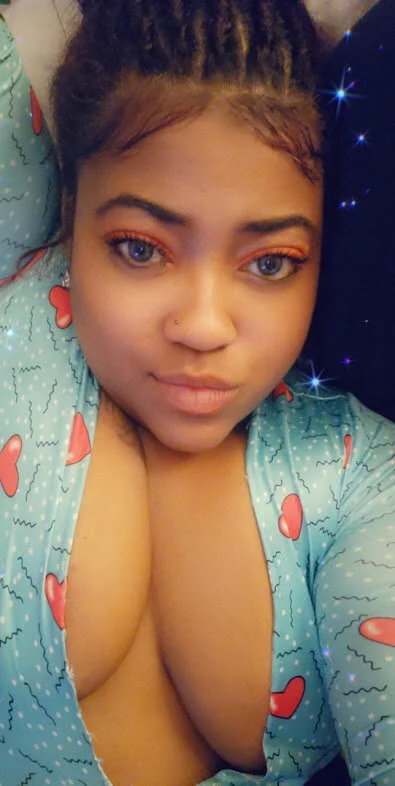XXX Porn Photo of Nude LionessGoddess 8