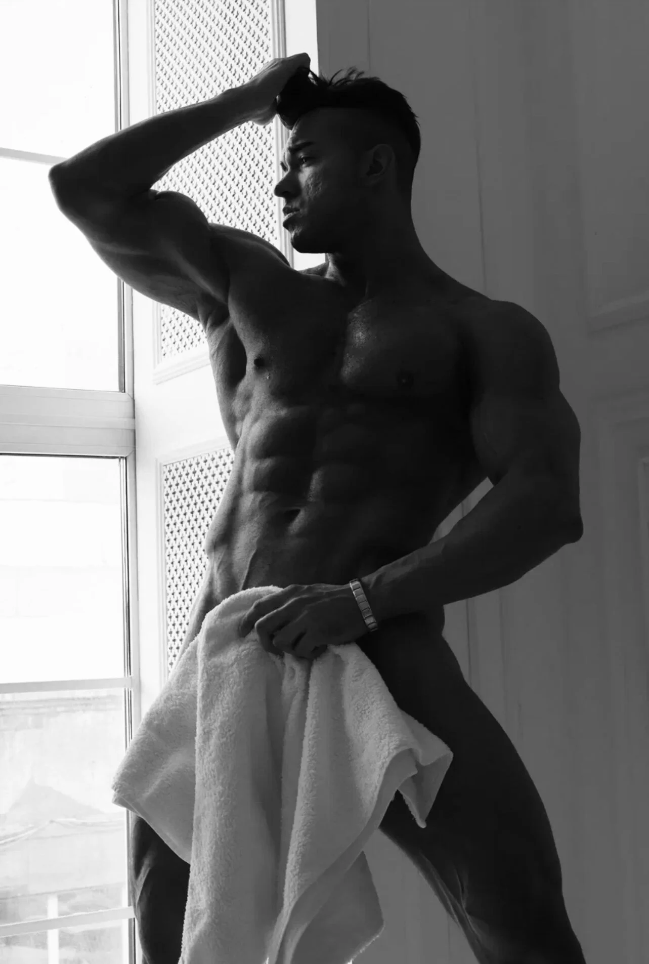 XXX Porn Photo of Nude bretman_narcissus 14