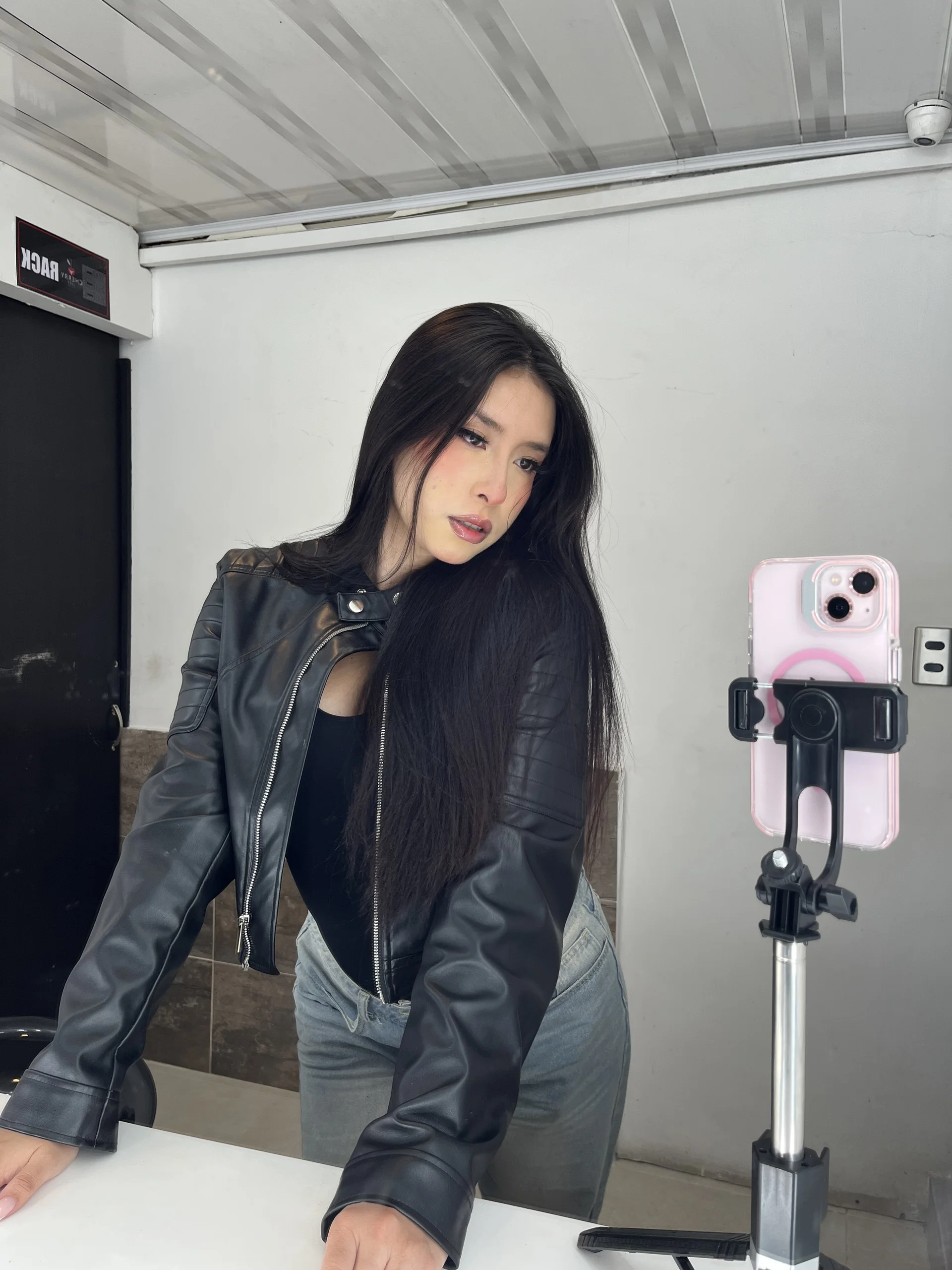 XXX Porn Photo of Nude 1_daaaniela_7 19