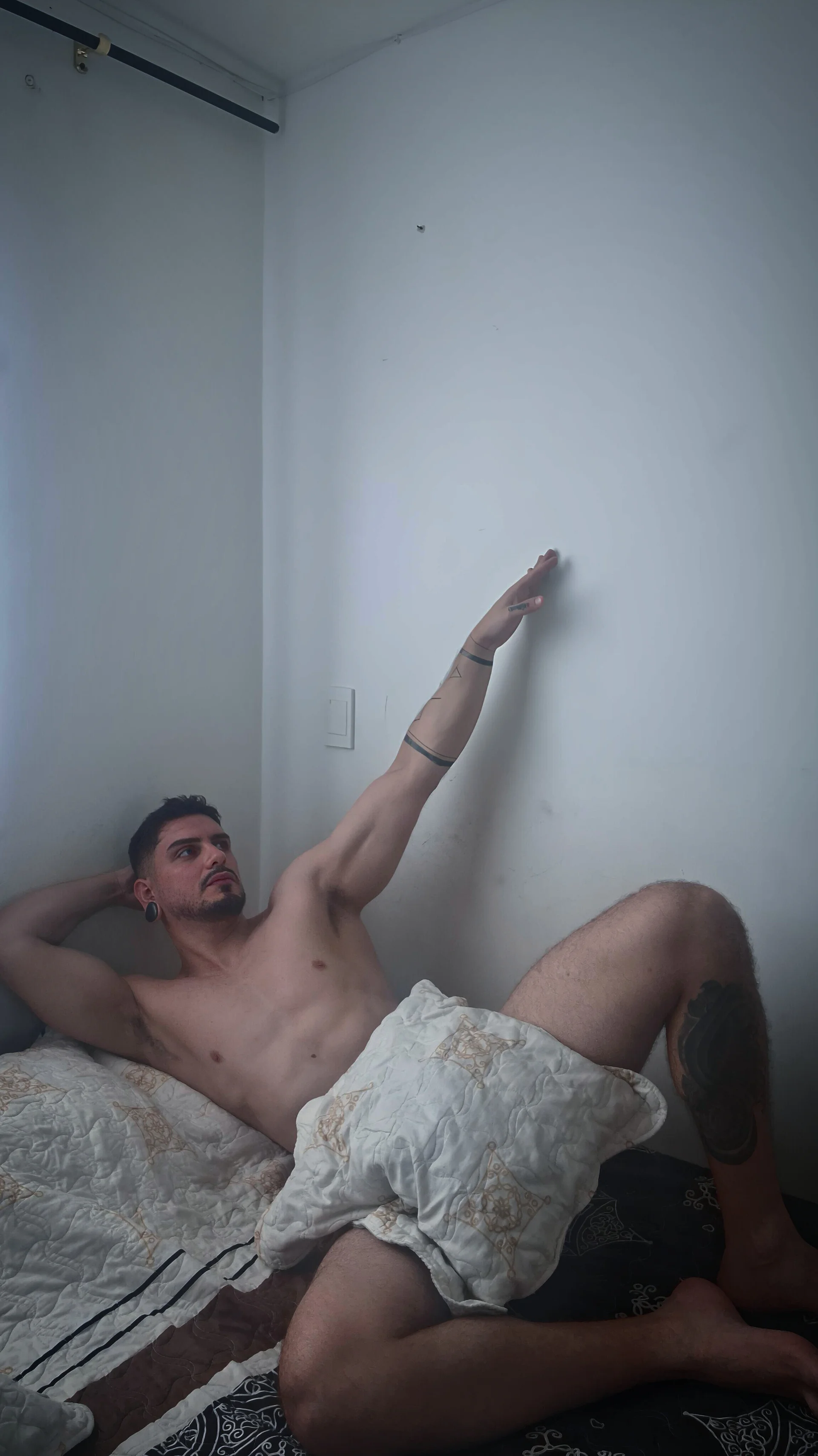 XXX Porn Photo of Nude Aaron_kwok28 27