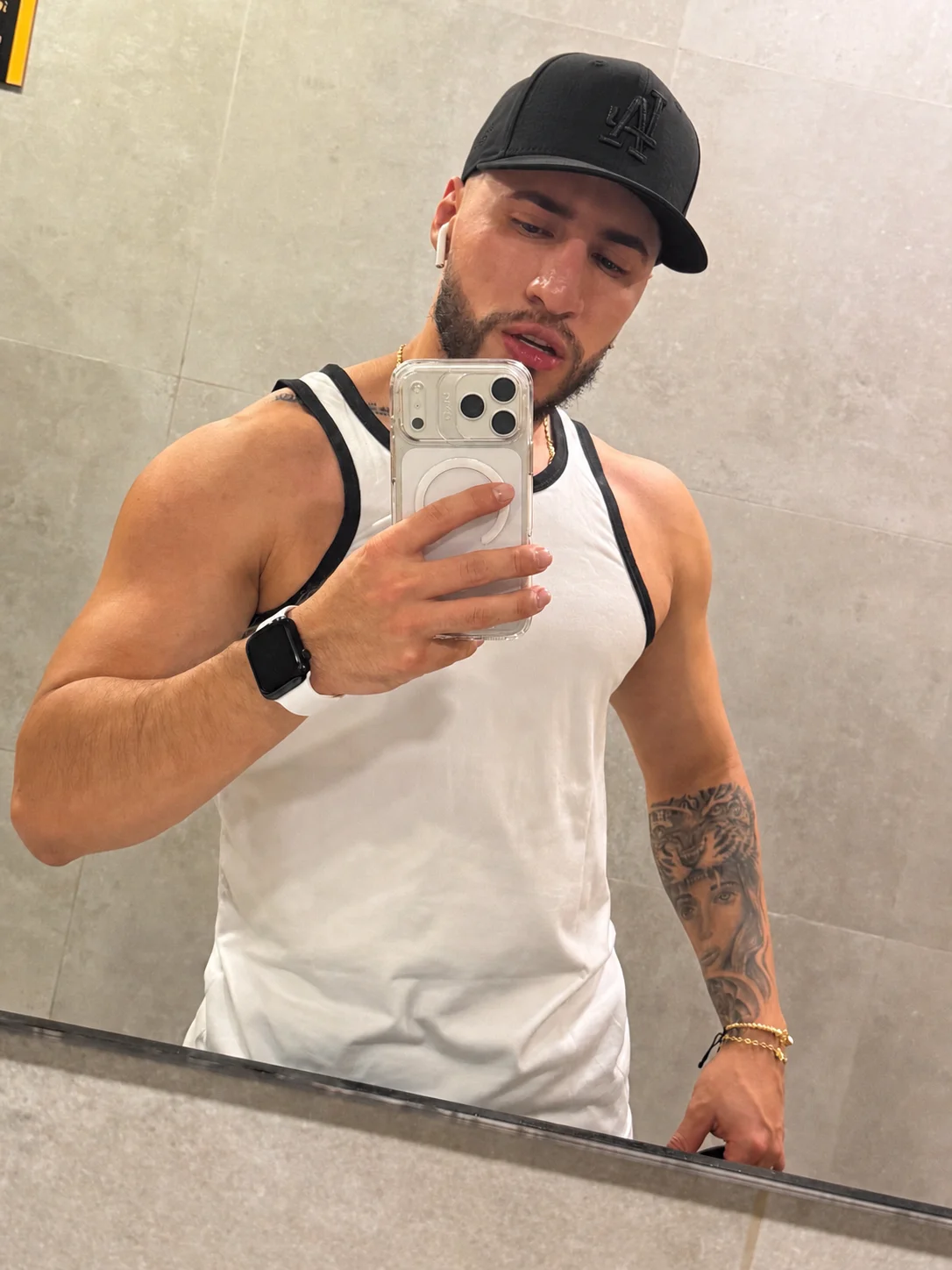 XXX Porn Photo of Nude Thiago_Hill 1