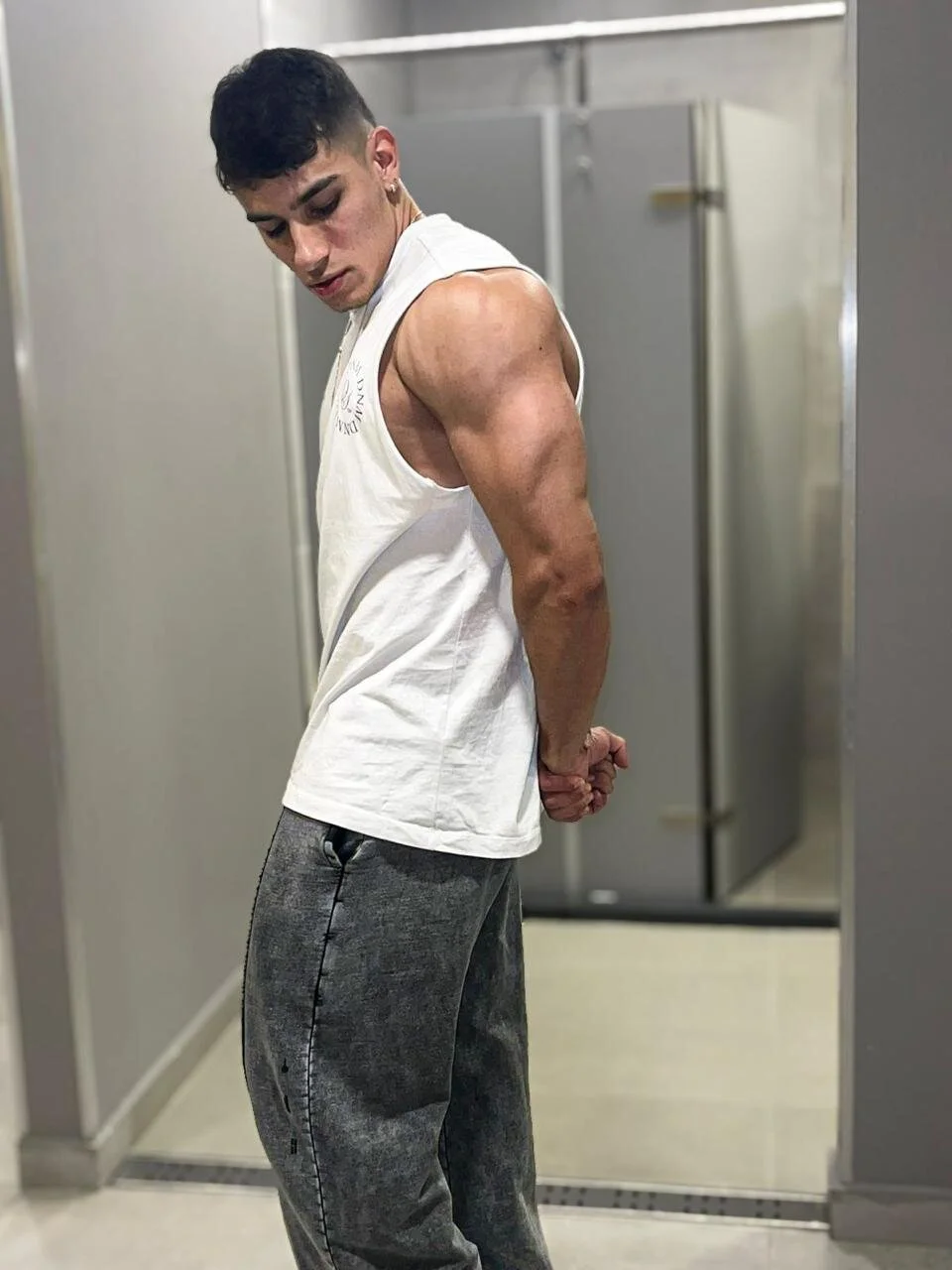 XXX Porn Photo of Nude joseph_boy 5