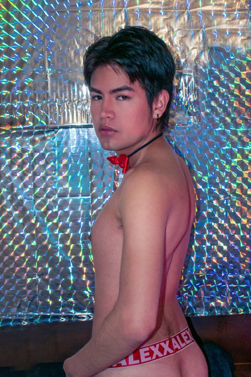 XXX Porn Photo of Nude nicolatinboy 57