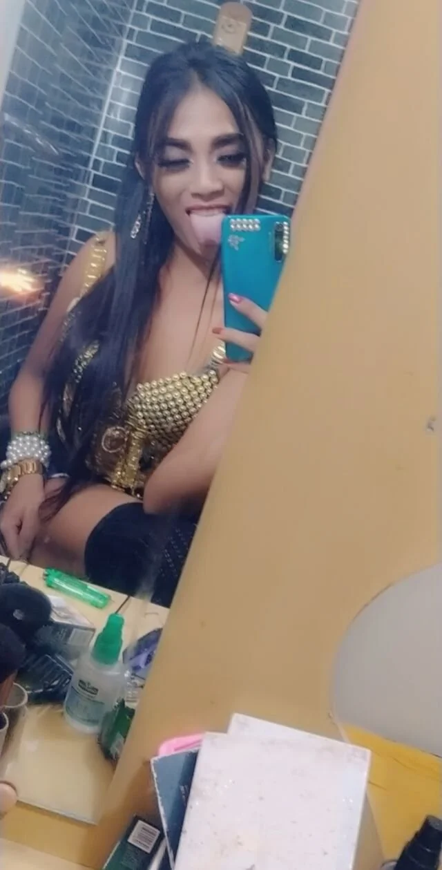 XXX Porn Photo of Nude urtransmistressx 12