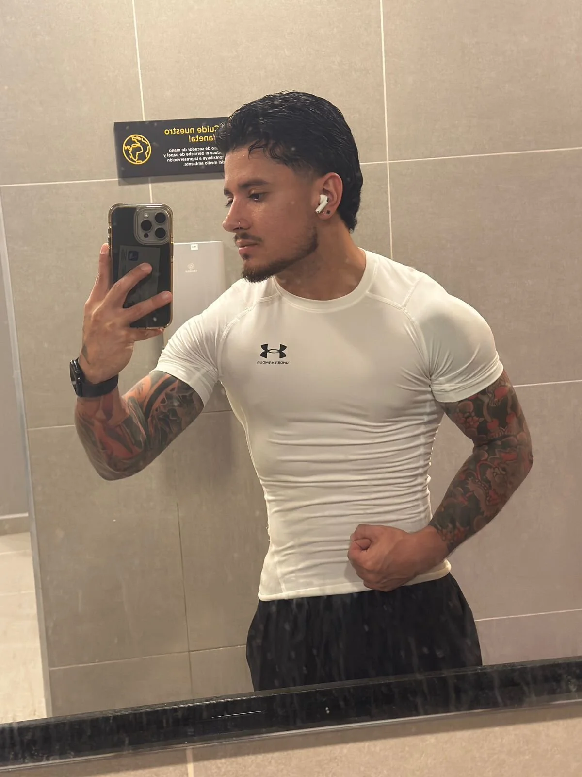 XXX Porn Photo of Nude chris_morton 19
