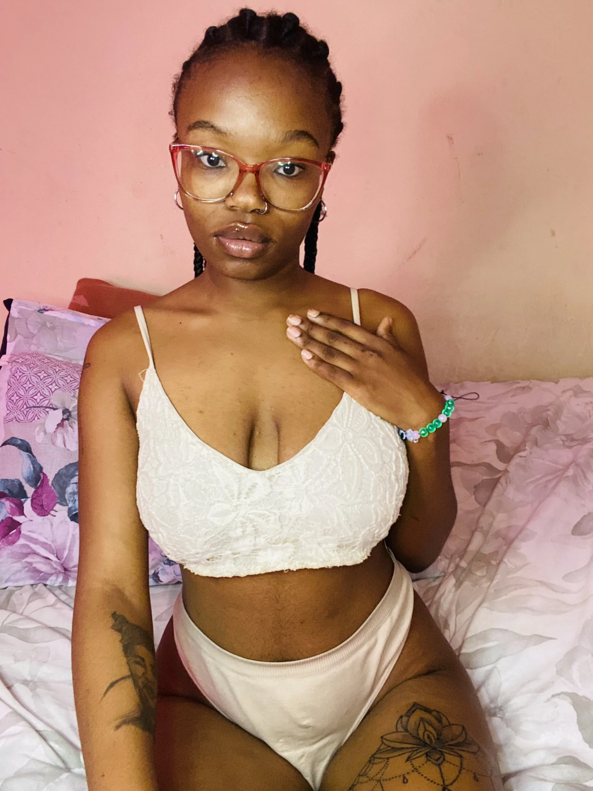 XXX Porn Photo of Nude YummyMelanin117 39