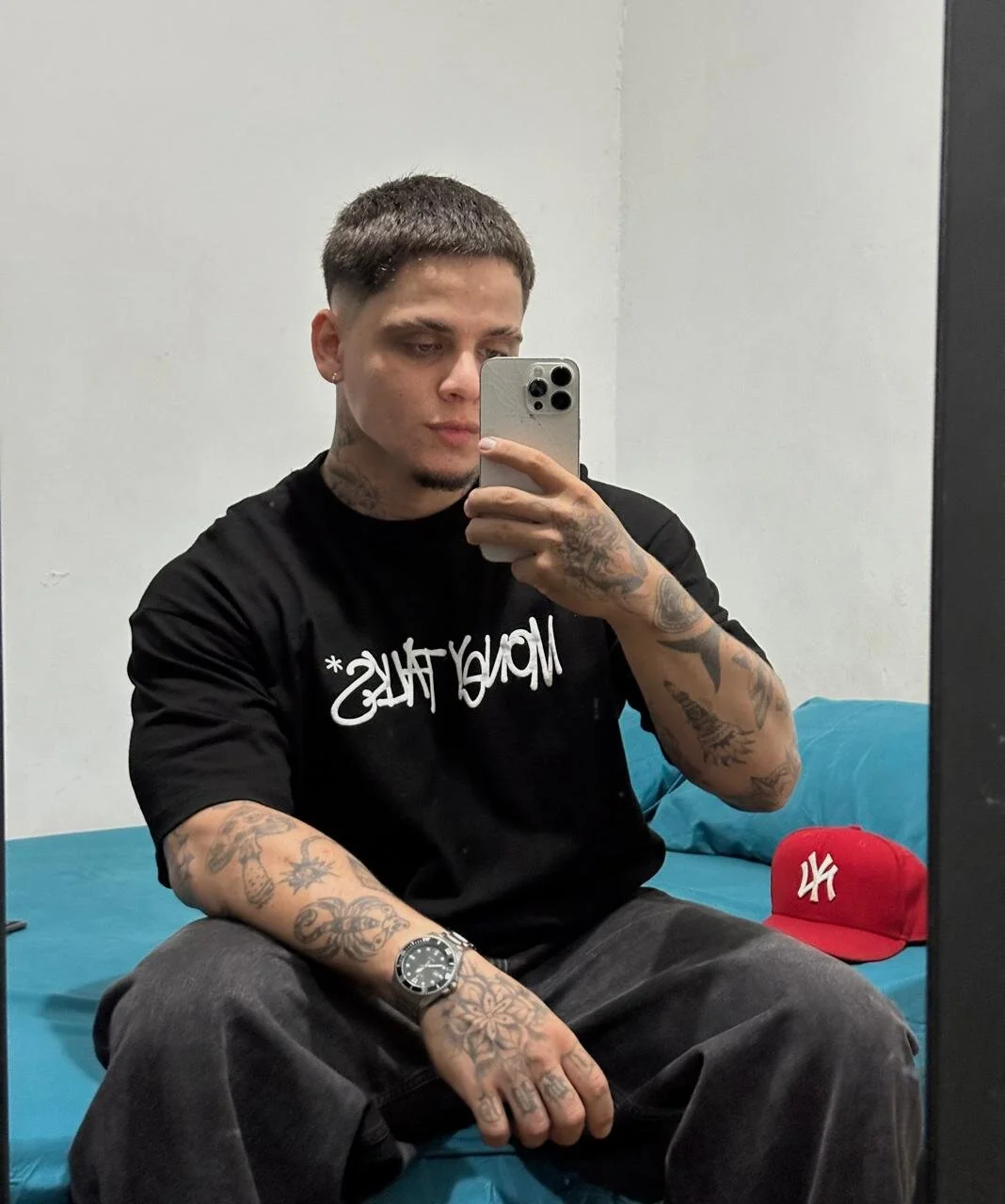 XXX Porn Photo of Nude denis_munera 7