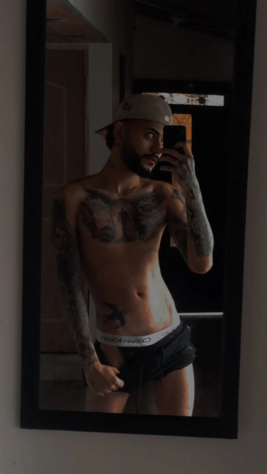 XXX Porn Photo of Nude YiioCohen 4