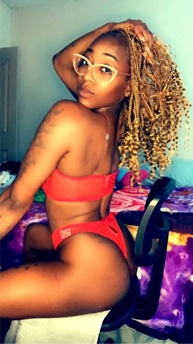 XXX Porn Photo of Nude VixenCapri 41