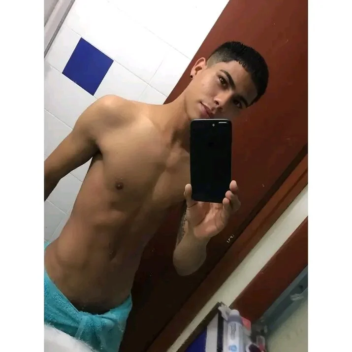 XXX Porn Photo of Nude Danielkrdenass 15