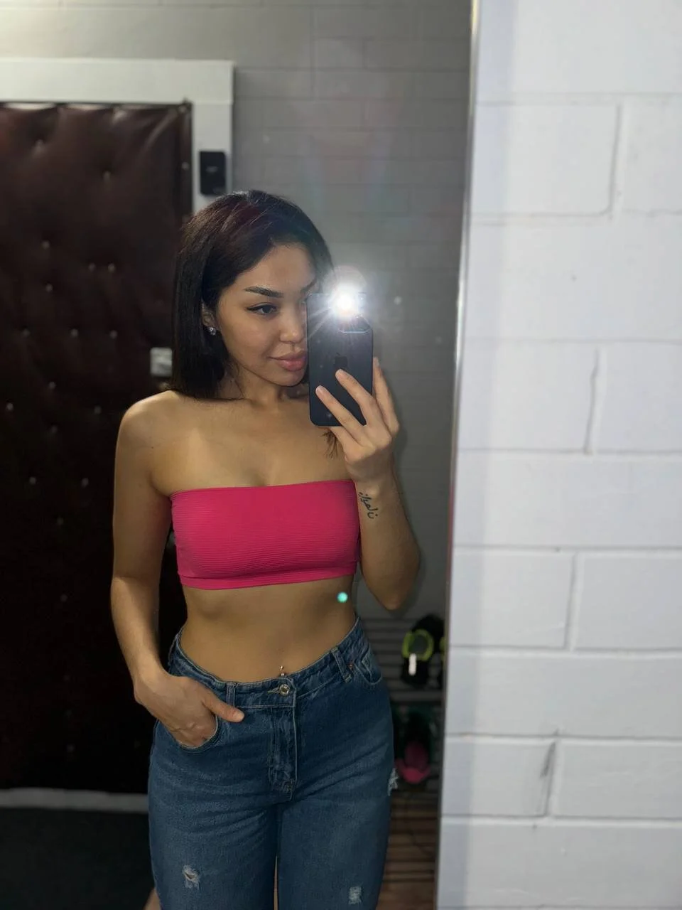 XXX Porn Photo of Nude Comely_Camillla 2