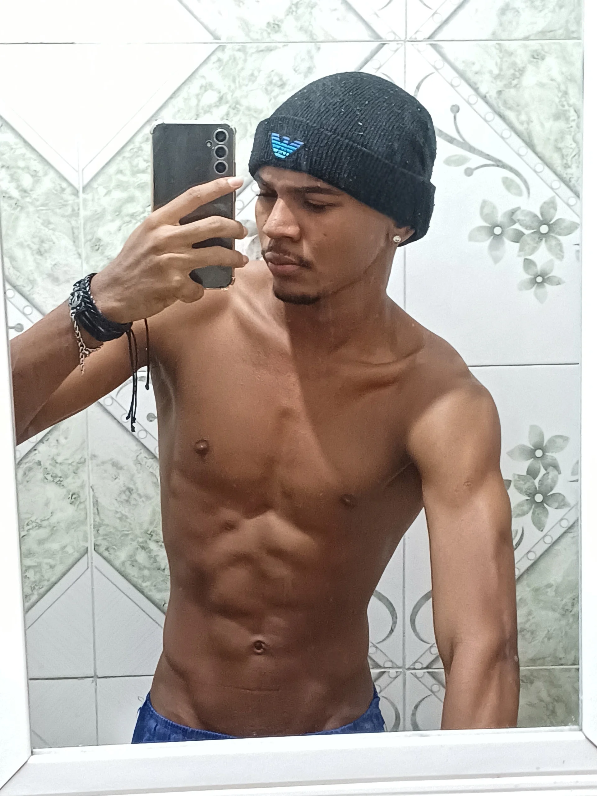 XXX Porn Photo of Nude Thallisrodrigooo 2