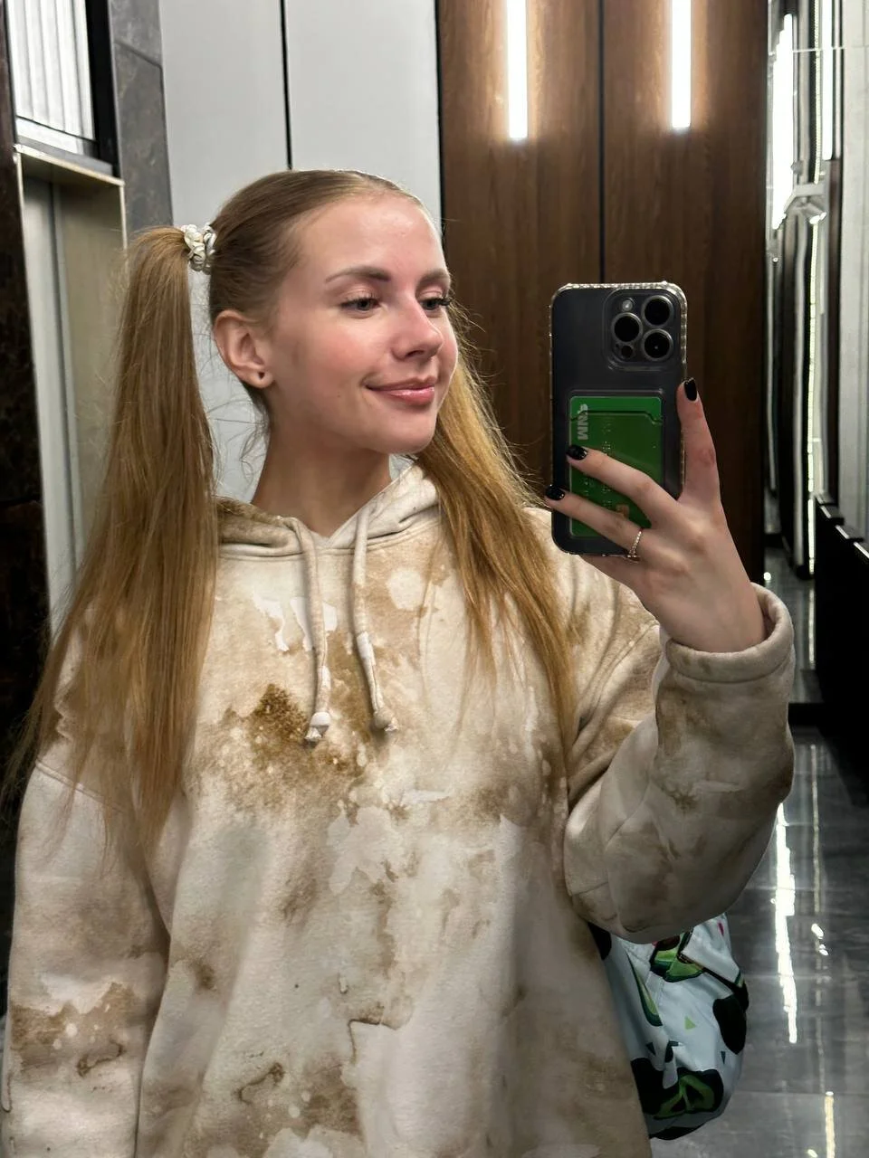XXX Porn Photo of Nude Vikki_Cheese 1