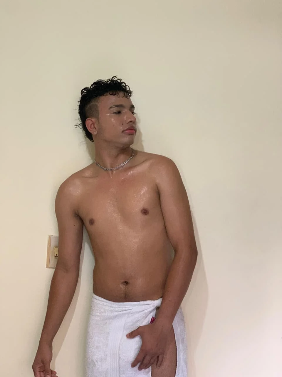 XXX Porn Photo of Nude teylor_hot_21cm 3