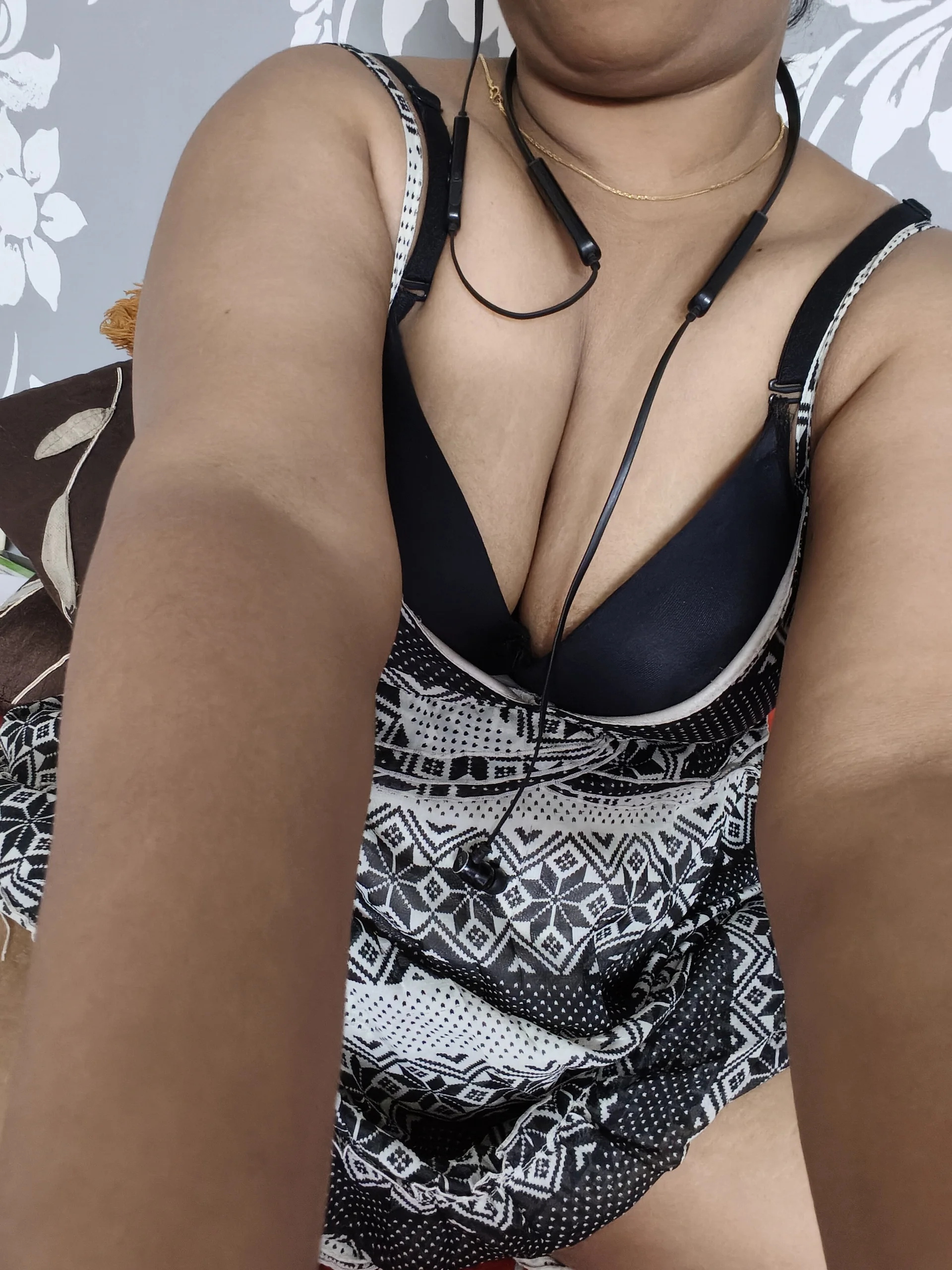 XXX Porn Photo of Nude Strip_Bebo 2