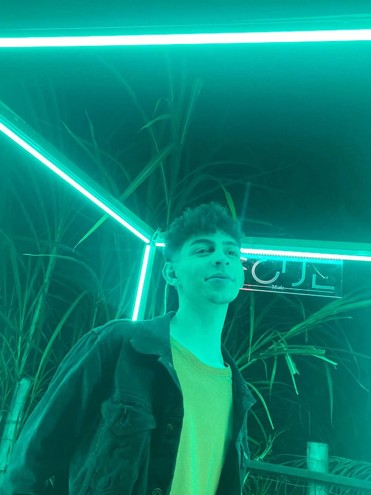 XXX Porn Photo of Nude Logan_Woods 19