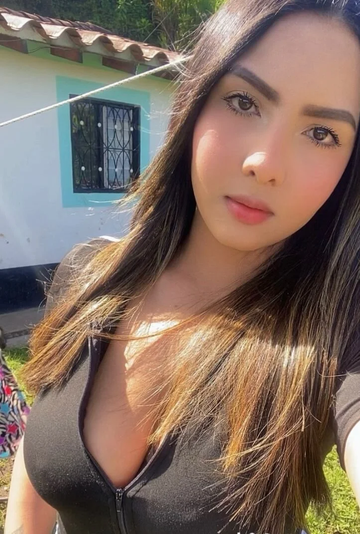 XXX Porn Photo of Nude miaa_quinn 11