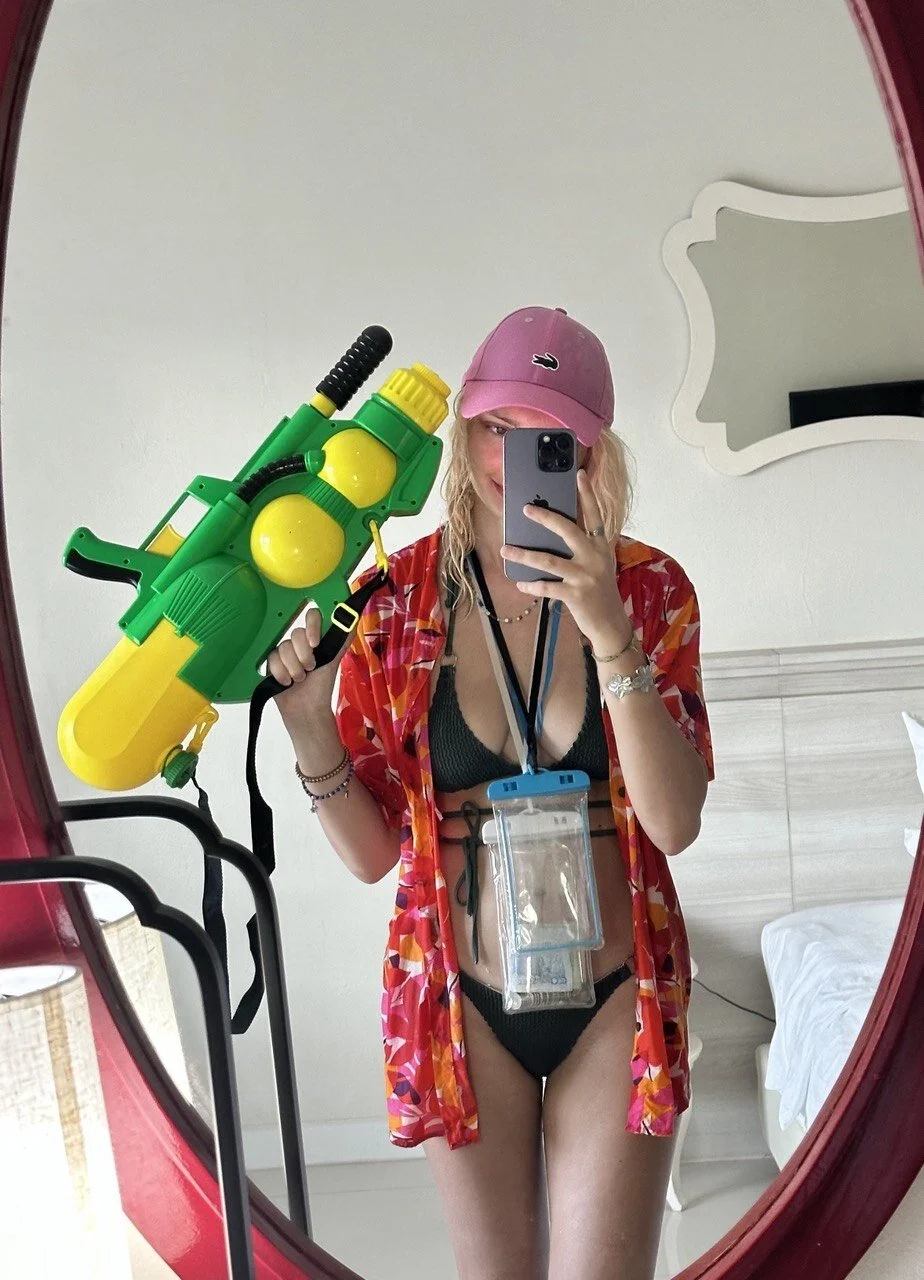 XXX Porn Photo of Nude Angelina__1 1