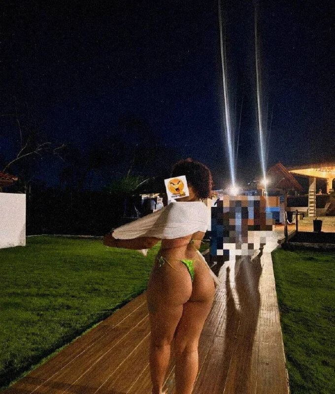 XXX Porn Photo of Nude sweetkimmie_ 21