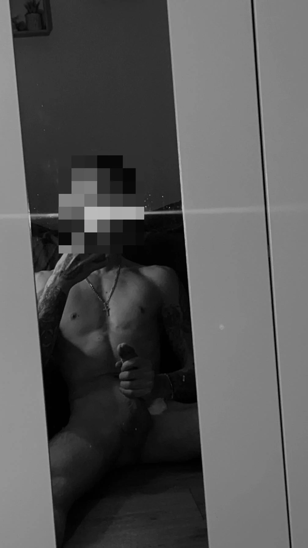 XXX Porn Photo of Nude Joker_25x 1