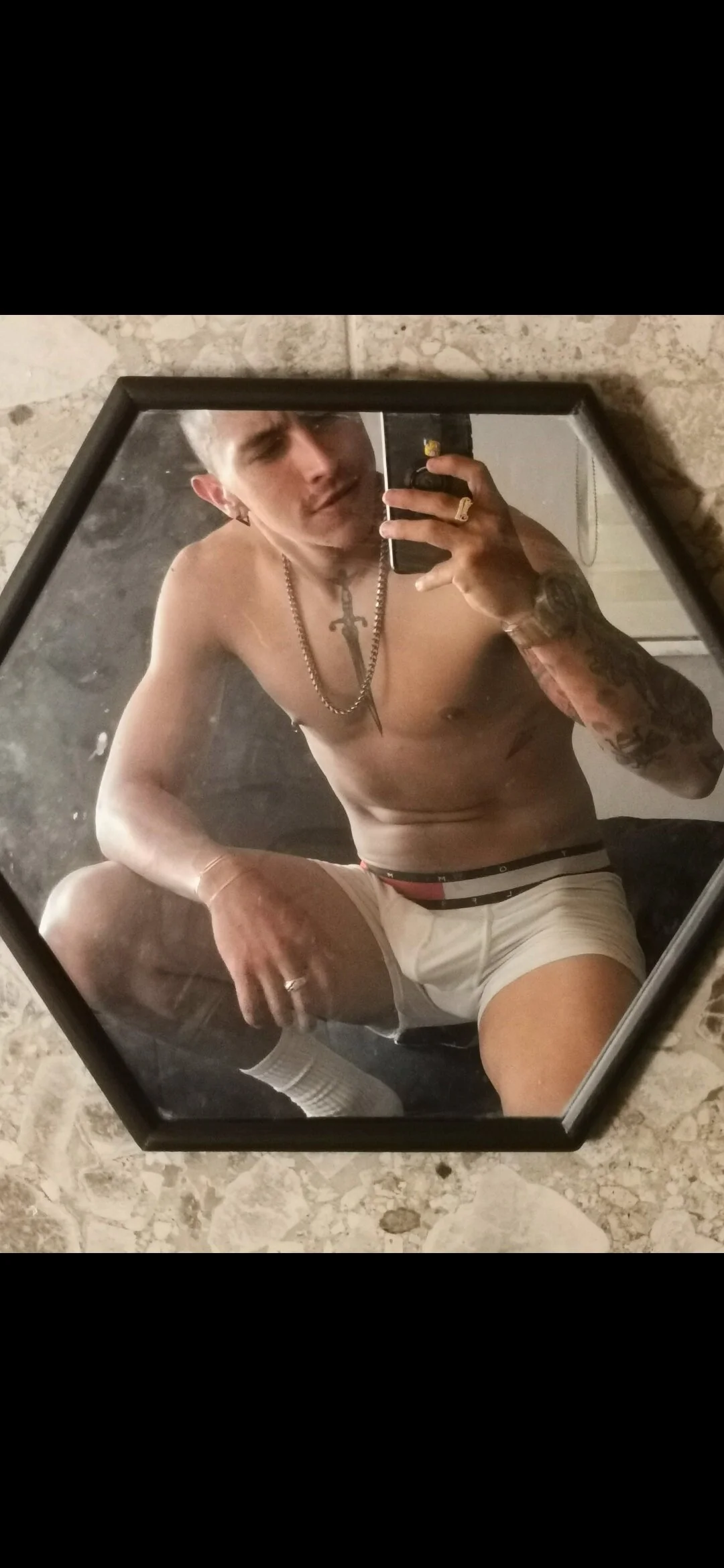 XXX Porn Photo of Nude rogert_xx 15