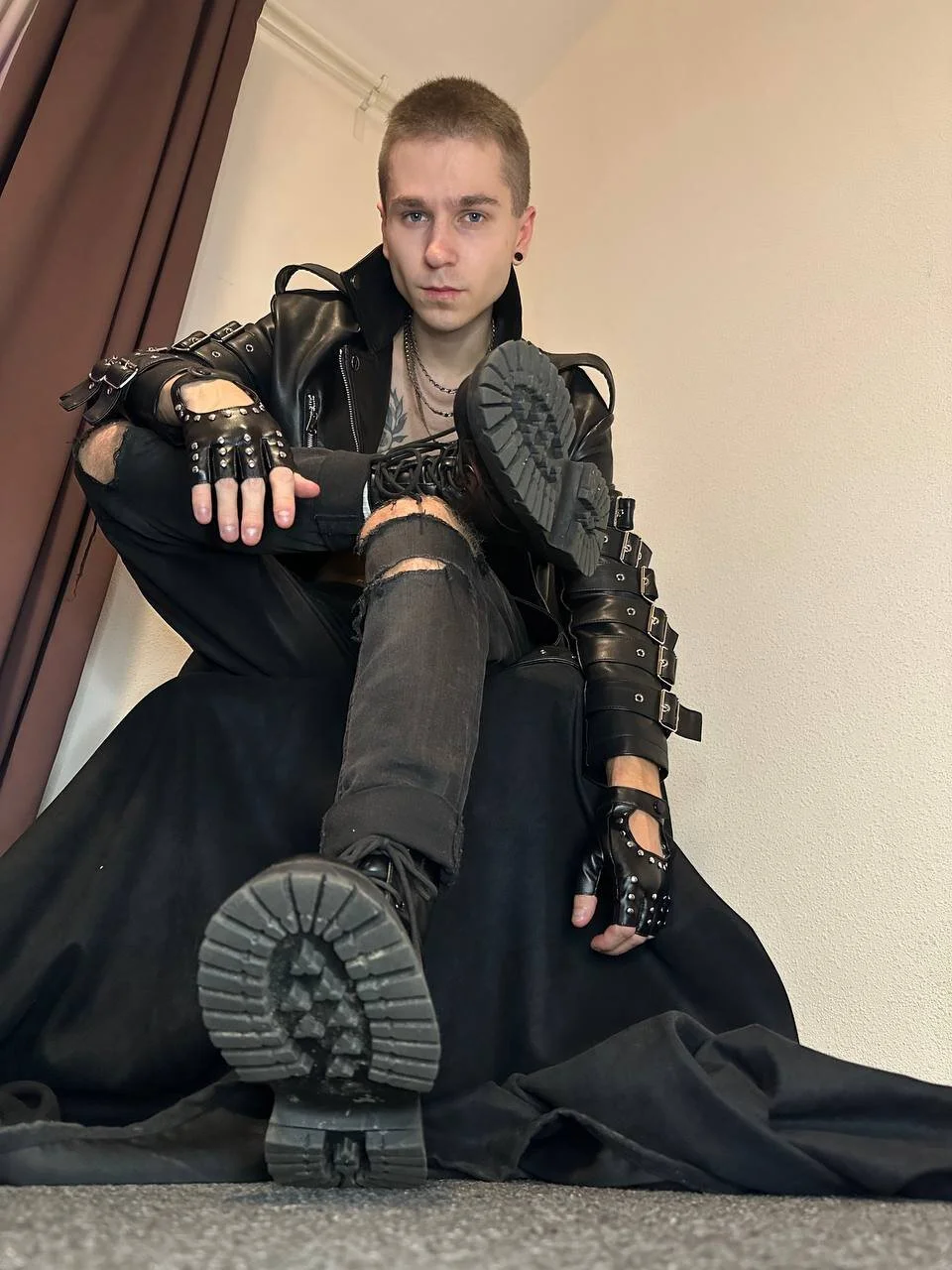 XXX Porn Photo of Nude Joseph__Quinn 3