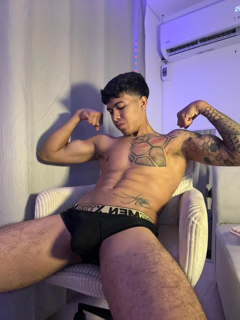 XXX Porn Photo of Nude Realking_hot 2