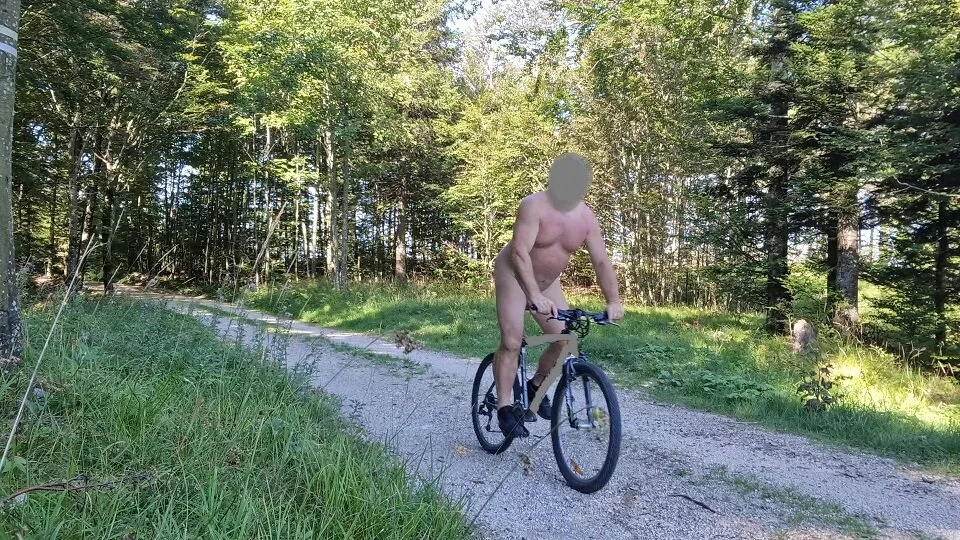 XXX Porn Photo of Nude jerkoutdoor70 8