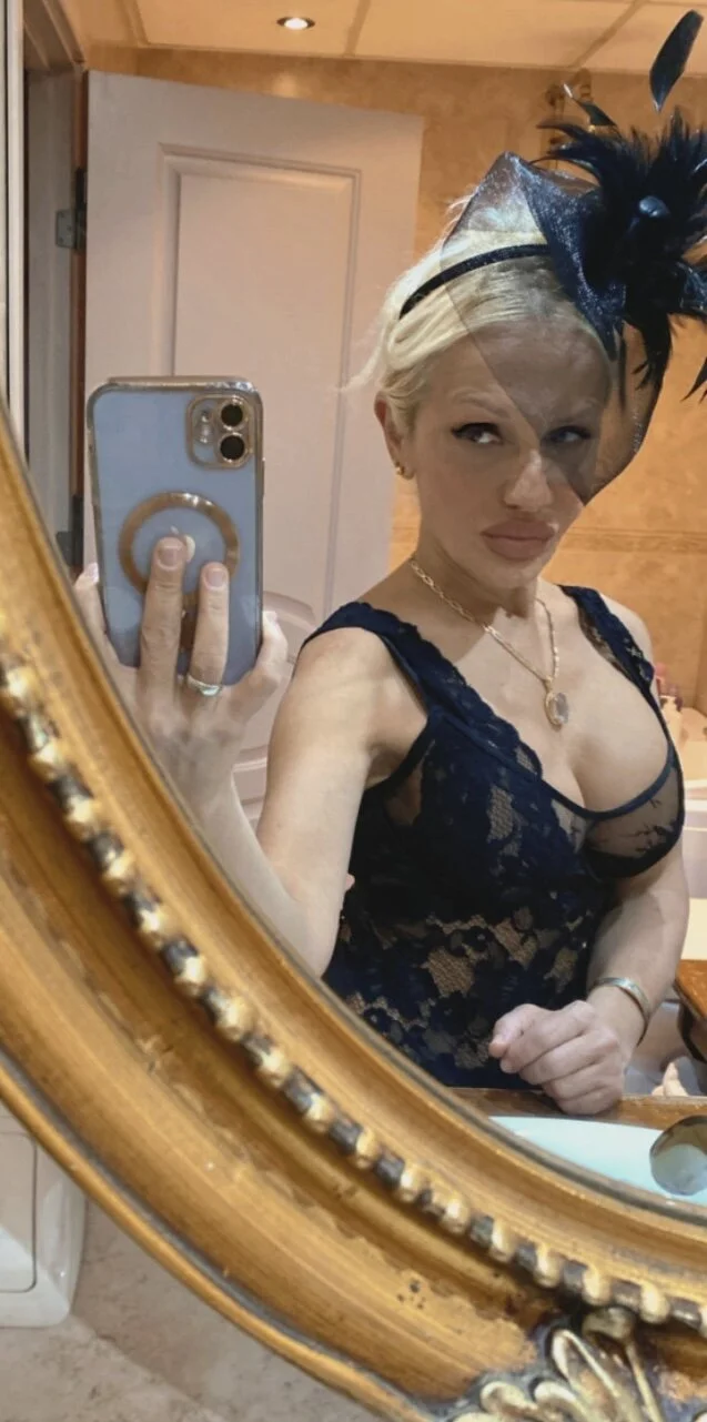 XXX Porn Photo of Nude DeborahXPorn 8
