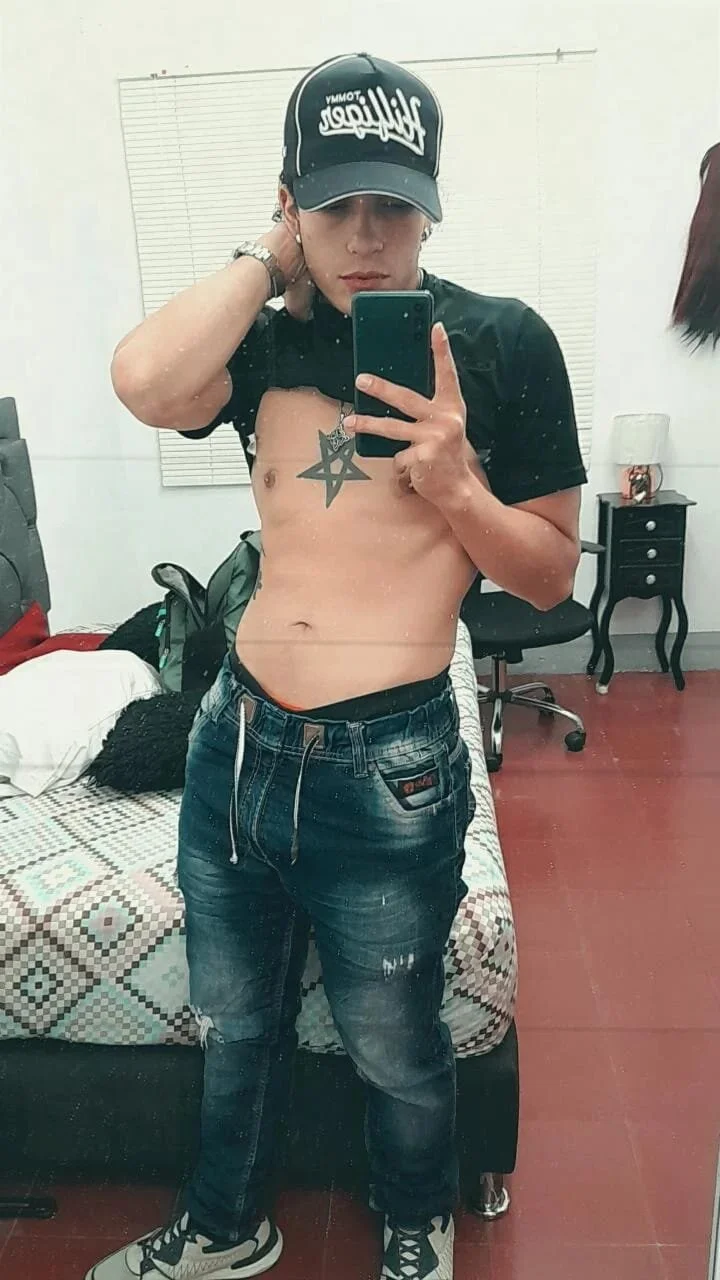 XXX Porn Photo of Nude Keiviid 2