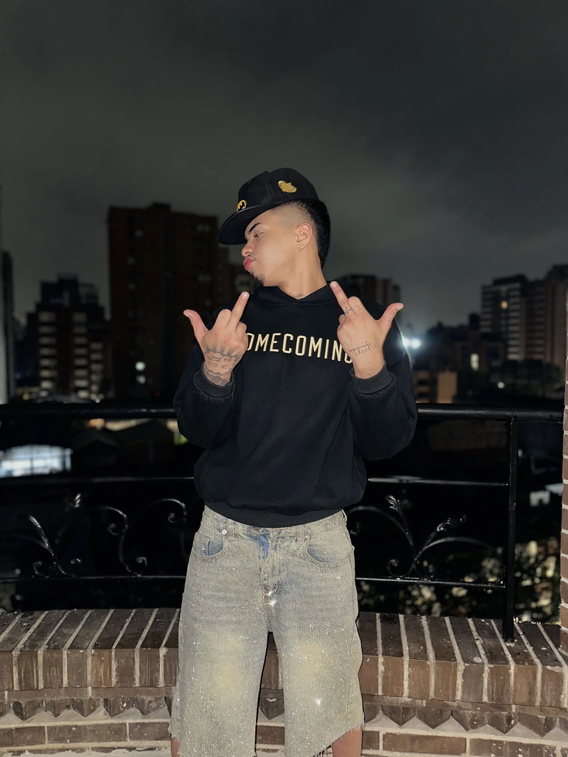 XXX Porn Photo of Nude huge_Santiago 75