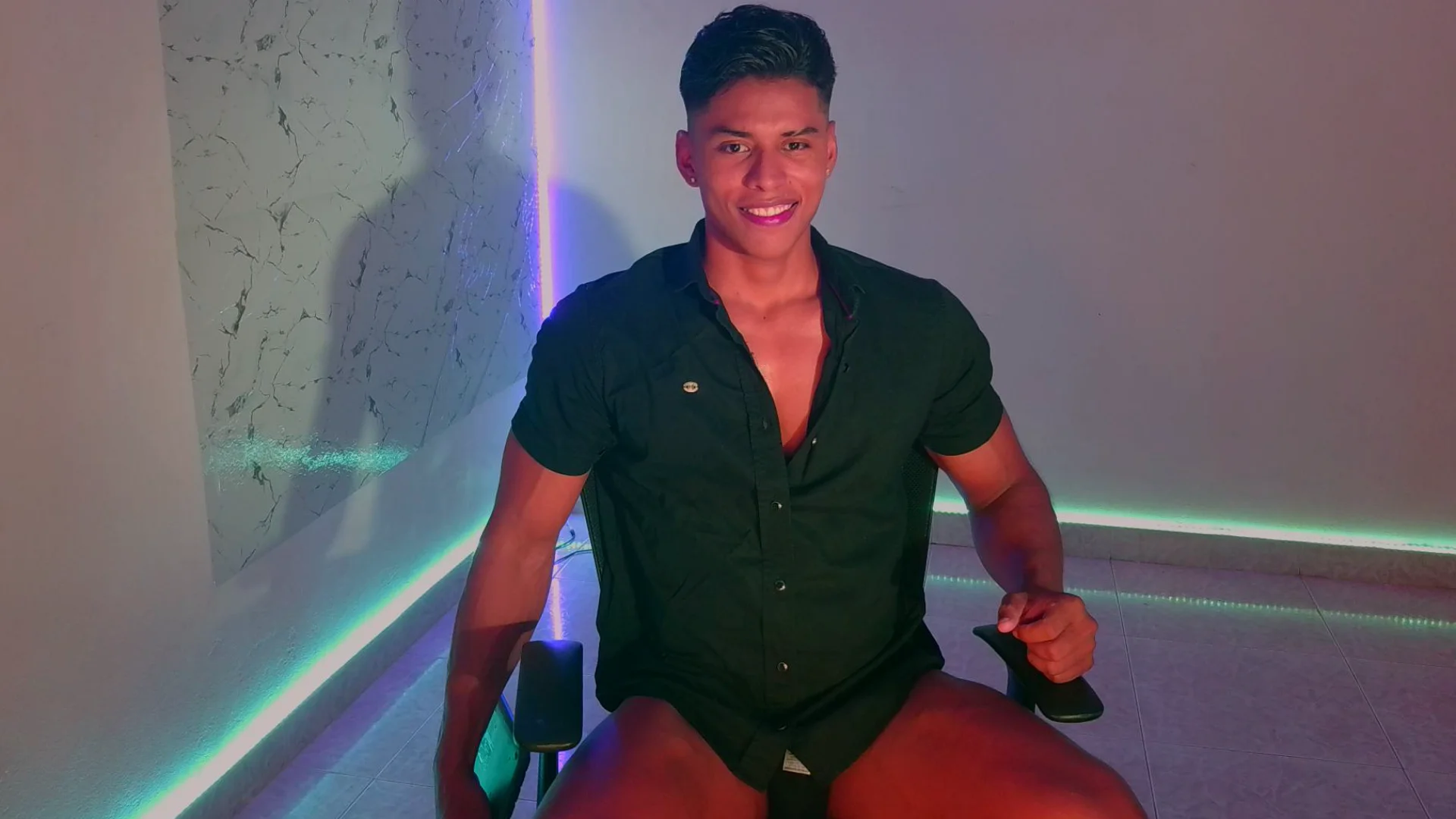 XXX Porn Photo of Nude ken__owens 107