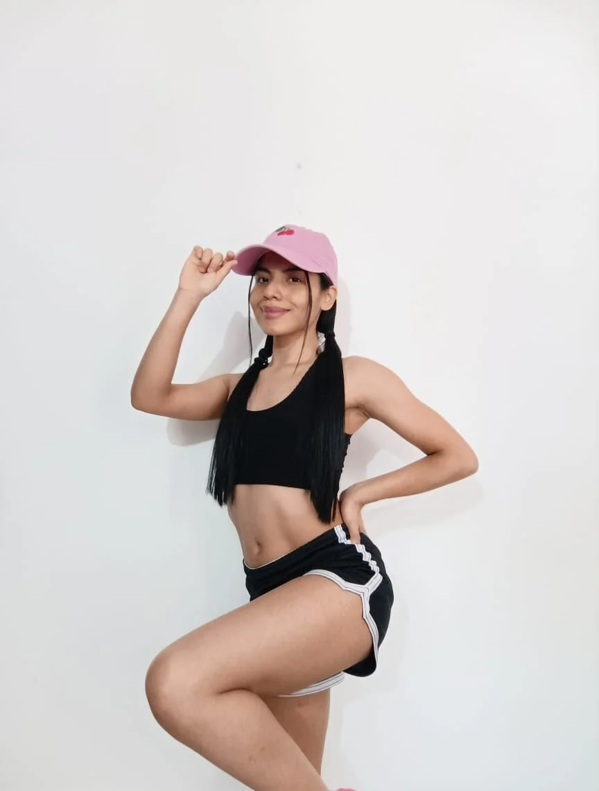 XXX Porn Photo of Nude naia_cox 18