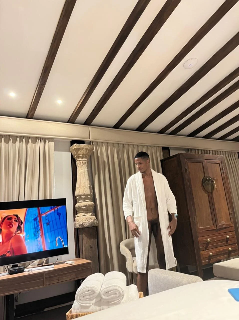 XXX Porn Photo of Nude Harry_Jasoon 13