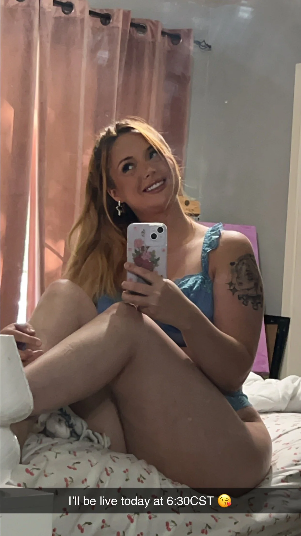 XXX Porn Photo of Nude WakeAndBlaze 11