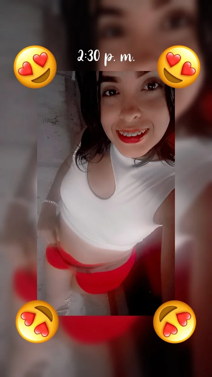 XXX Porn Photo of Nude smallkarlakarla 16