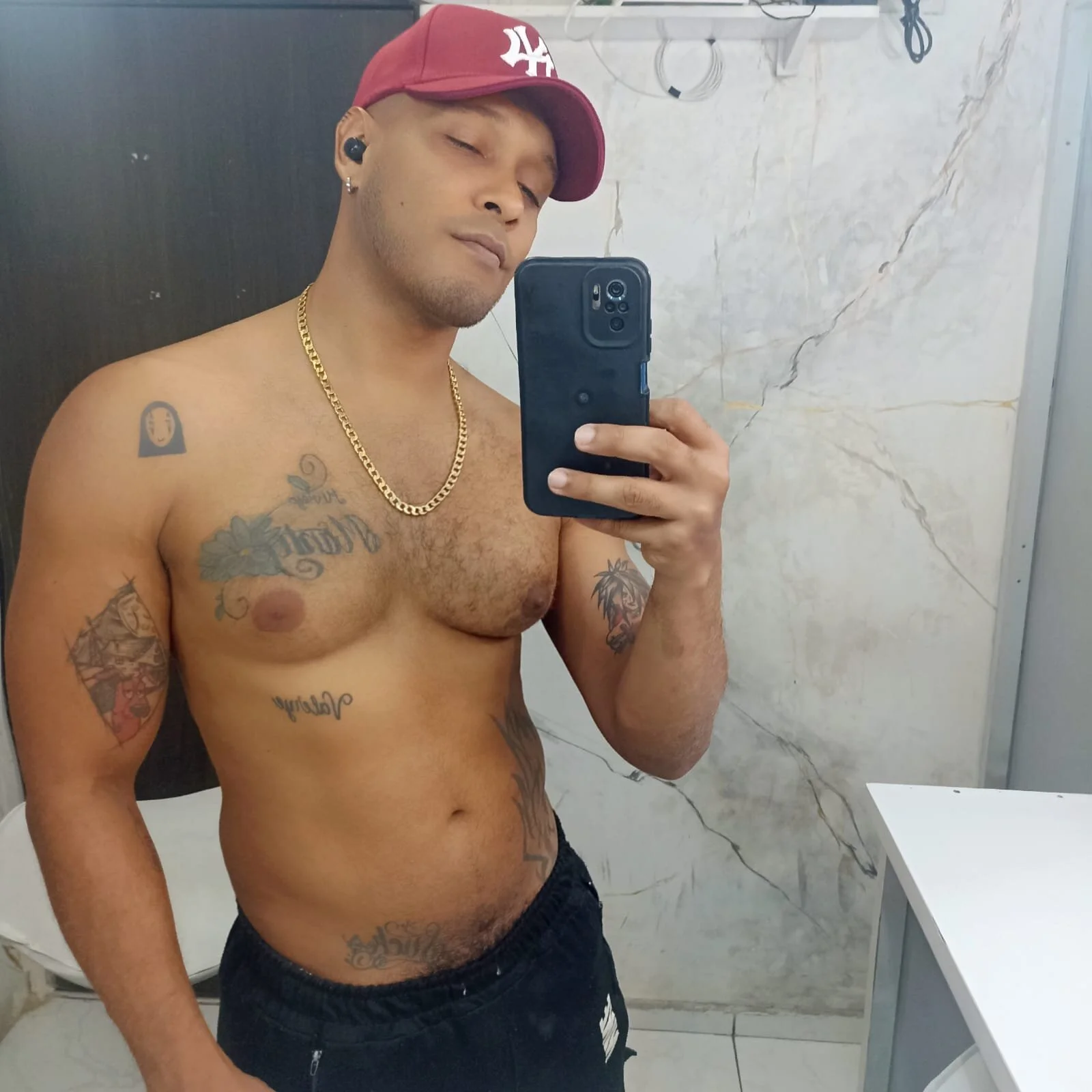 XXX Porn Photo of Nude liam_howard 19