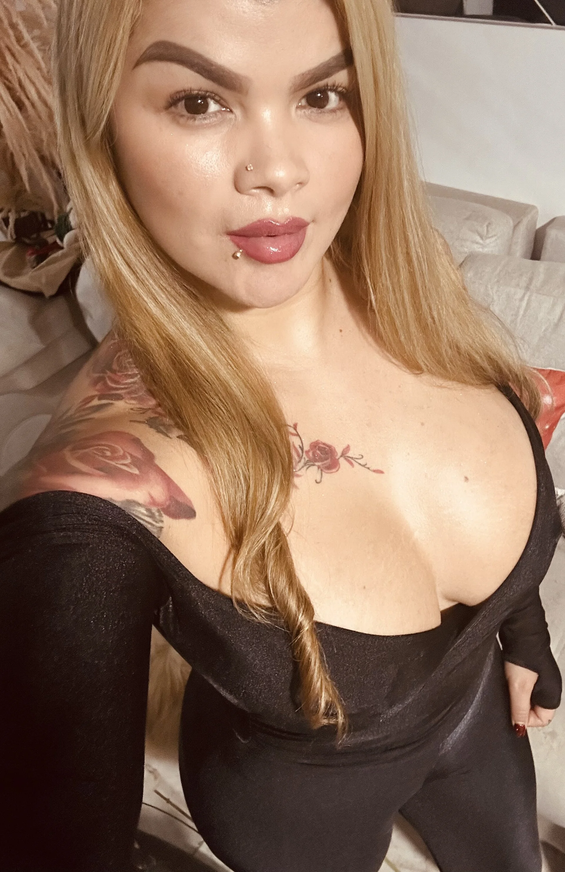 XXX Porn Photo of Nude sara__stone1 50
