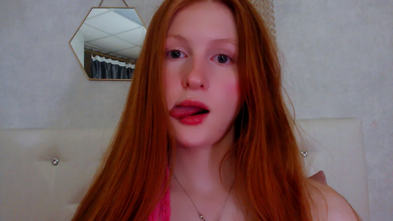 XXX Porn Photo of Nude LuxXAngel 1