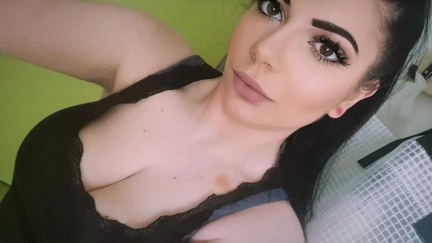 XXX Porn Photo of Nude VWMommy 4