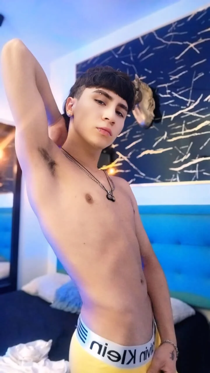 XXX Porn Photo of Nude XanderGrey8 7