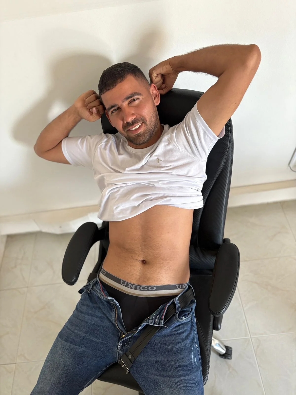 XXX Porn Photo of Nude magnus_serket 37