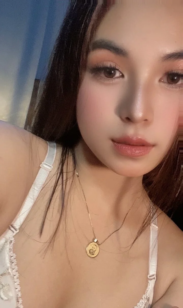 XXX Porn Photo of Nude Naughty_Scarlet 3