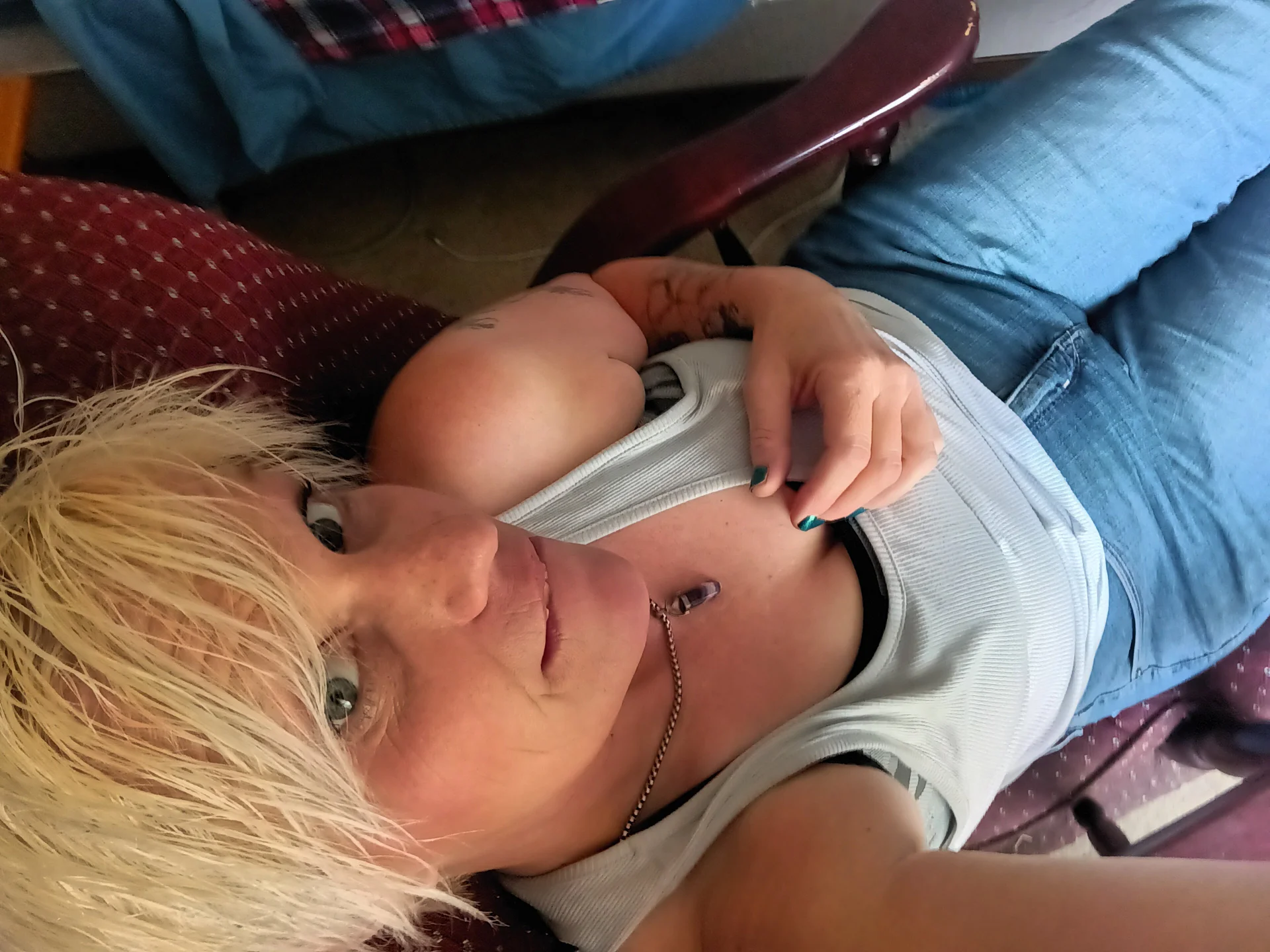 XXX Porn Photo of Nude BedGeek 1